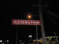USA - Lexington IL - Neon Sign to Downtown (8 Apr 2009)